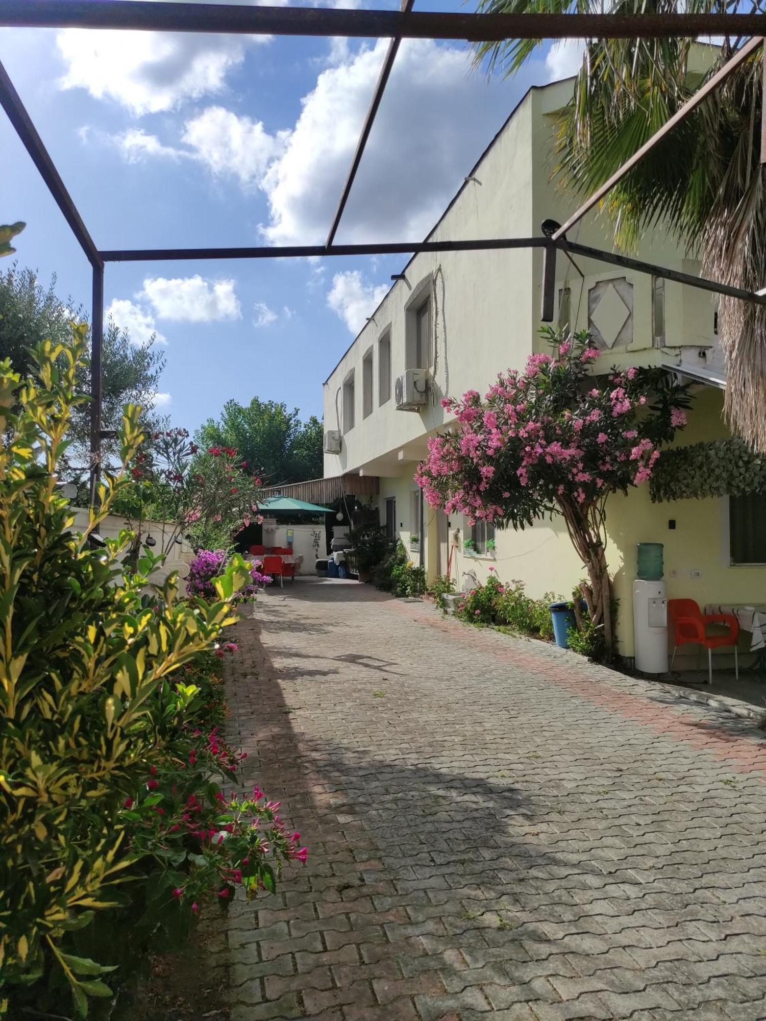 Ilirida-Swimming Pool & Garden View Rooms For Rent Durrës Eksteriør bilde